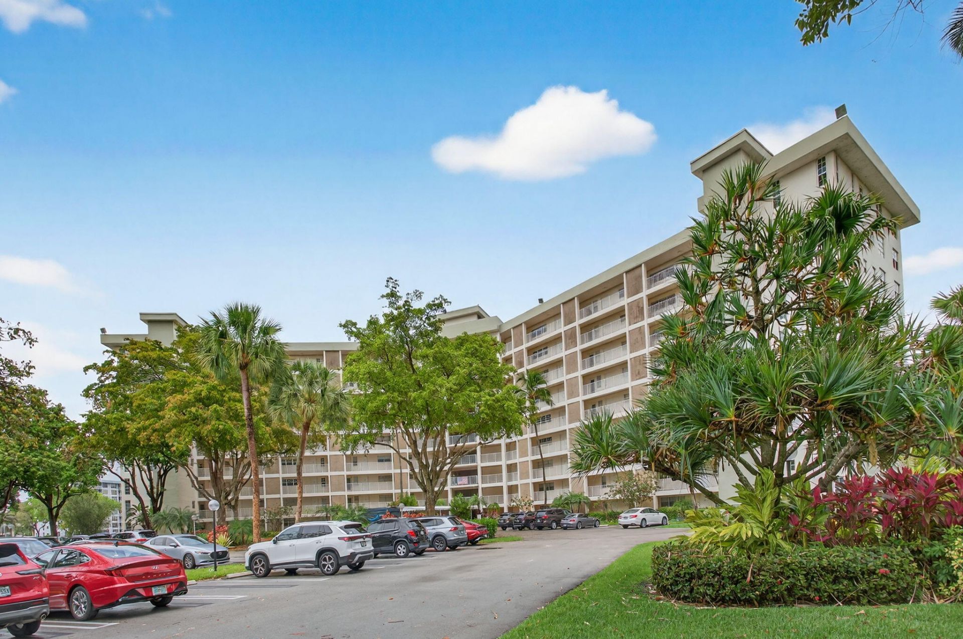 3051 N Course Drive, Unit 605, Pompano Beach, FL 33069 Photo