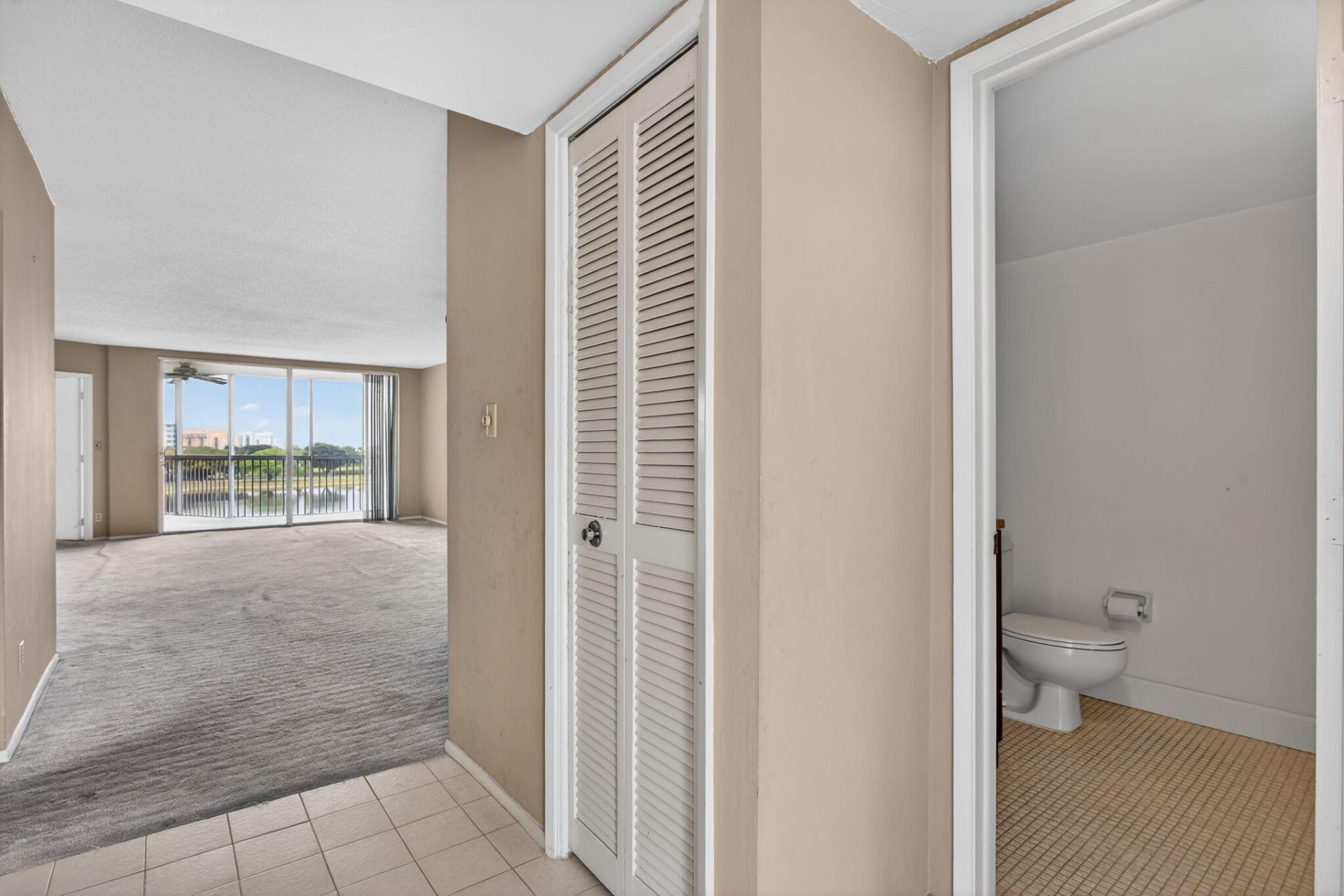 3051 N Course Drive, Unit 605, Pompano Beach, FL 33069 Photo