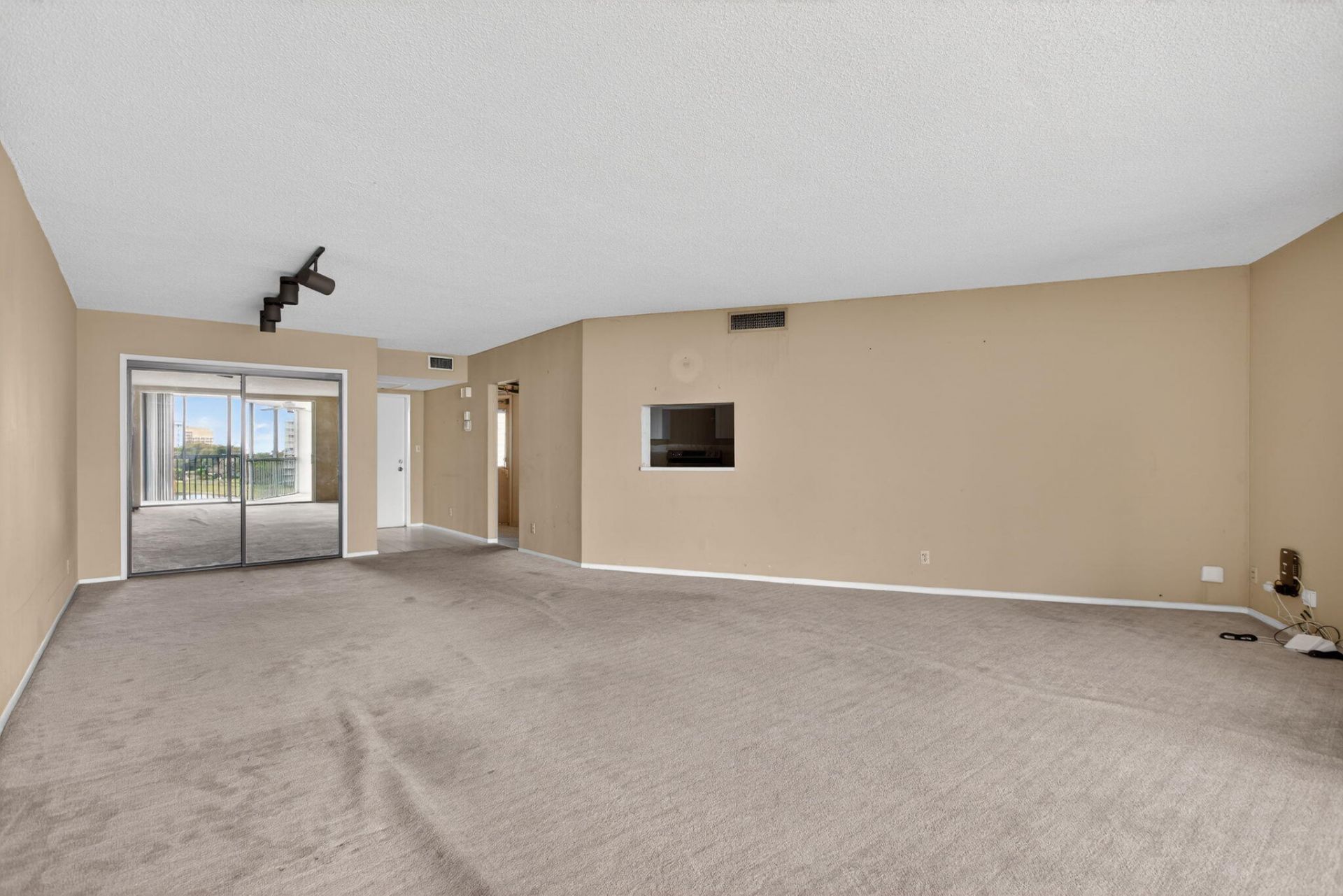 3051 N Course Drive, Unit 605, Pompano Beach, FL 33069 Photo