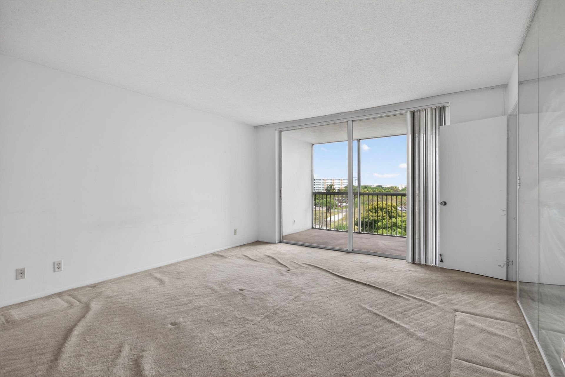 3051 N Course Drive, Unit 605, Pompano Beach, FL 33069 Photo
