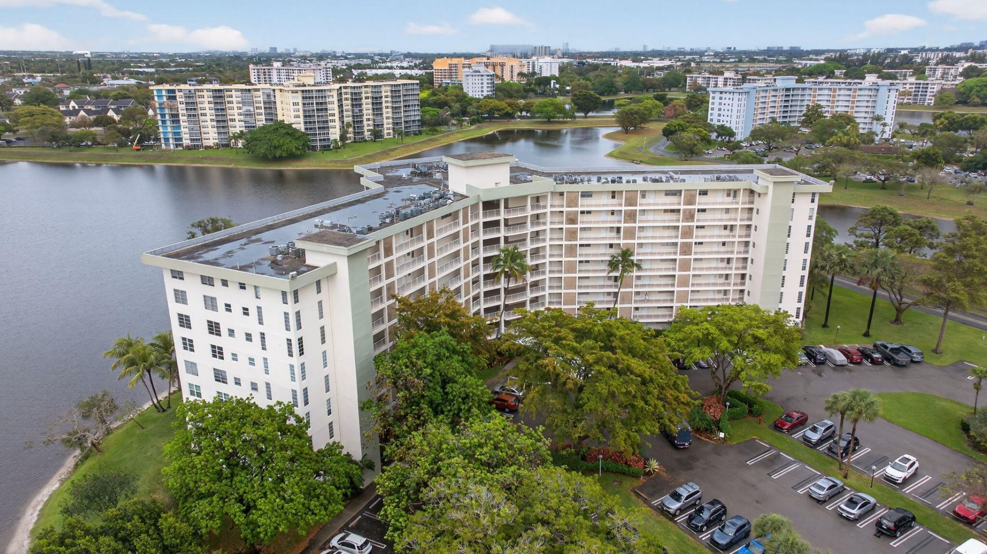 3051 N Course Drive, Unit 605, Pompano Beach, FL 33069 Photo