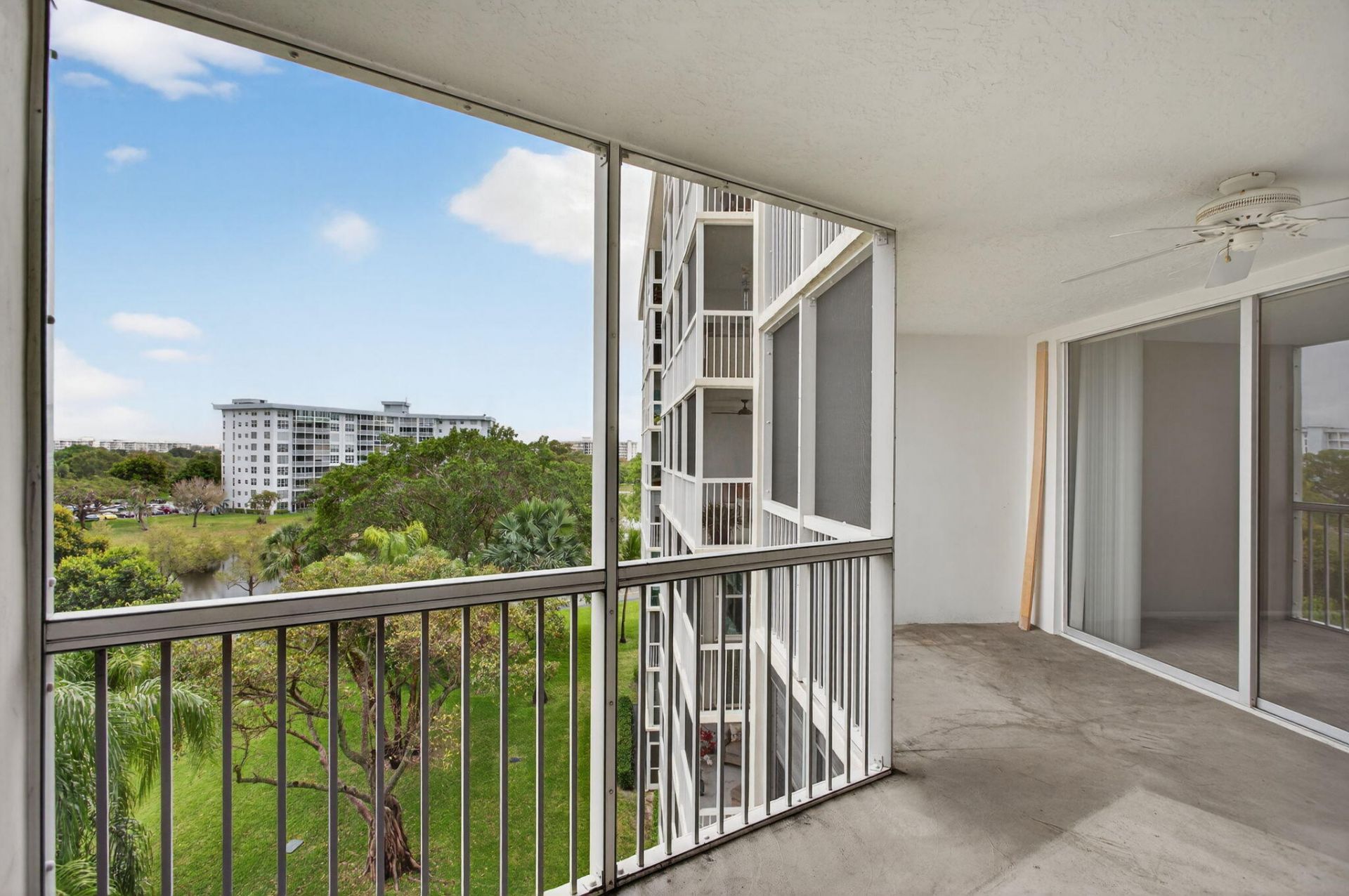 3051 N Course Drive, Unit 605, Pompano Beach, FL 33069 Photo