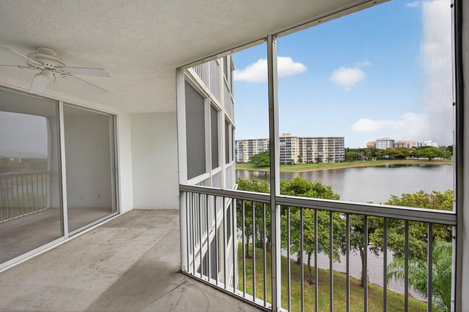 3051 N Course Drive, Unit 605, Pompano Beach, FL 33069 Photo