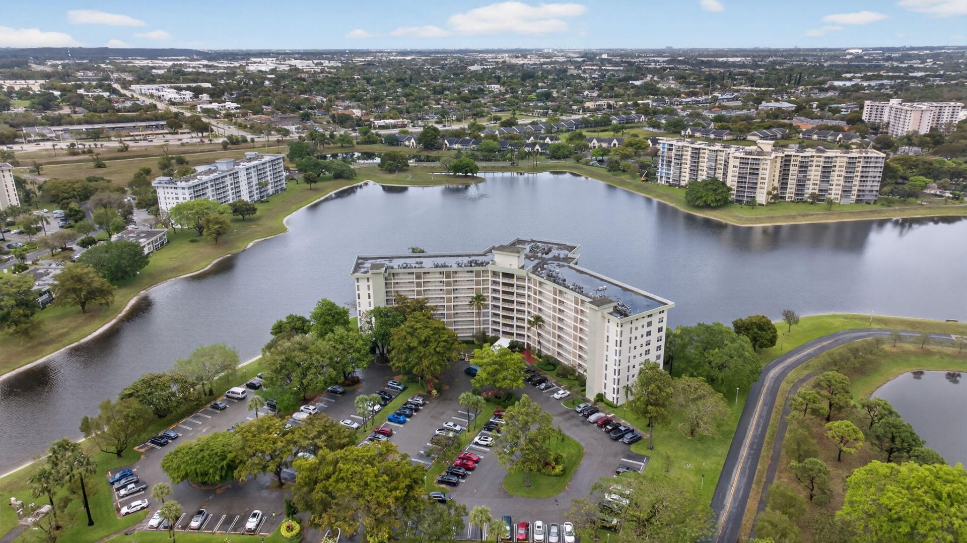 3051 N Course Drive, Unit 605, Pompano Beach, FL 33069 Photo