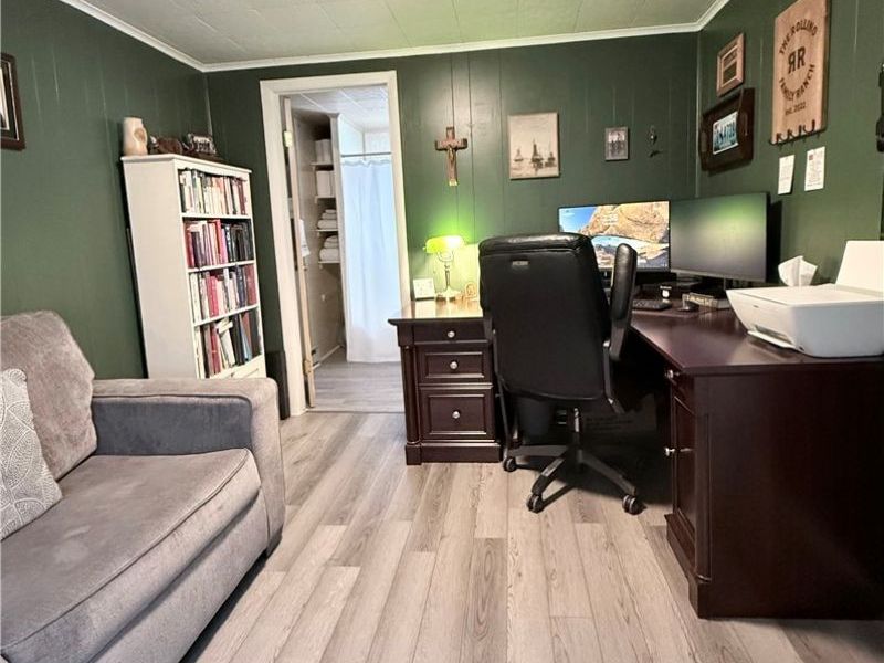 410 Buena Vista Boulevard, Steubenville, OH 43952 Photo 12