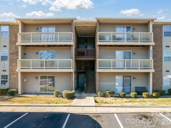 1620 Arlyn Circle , Unit B, Charlotte, NC 28213