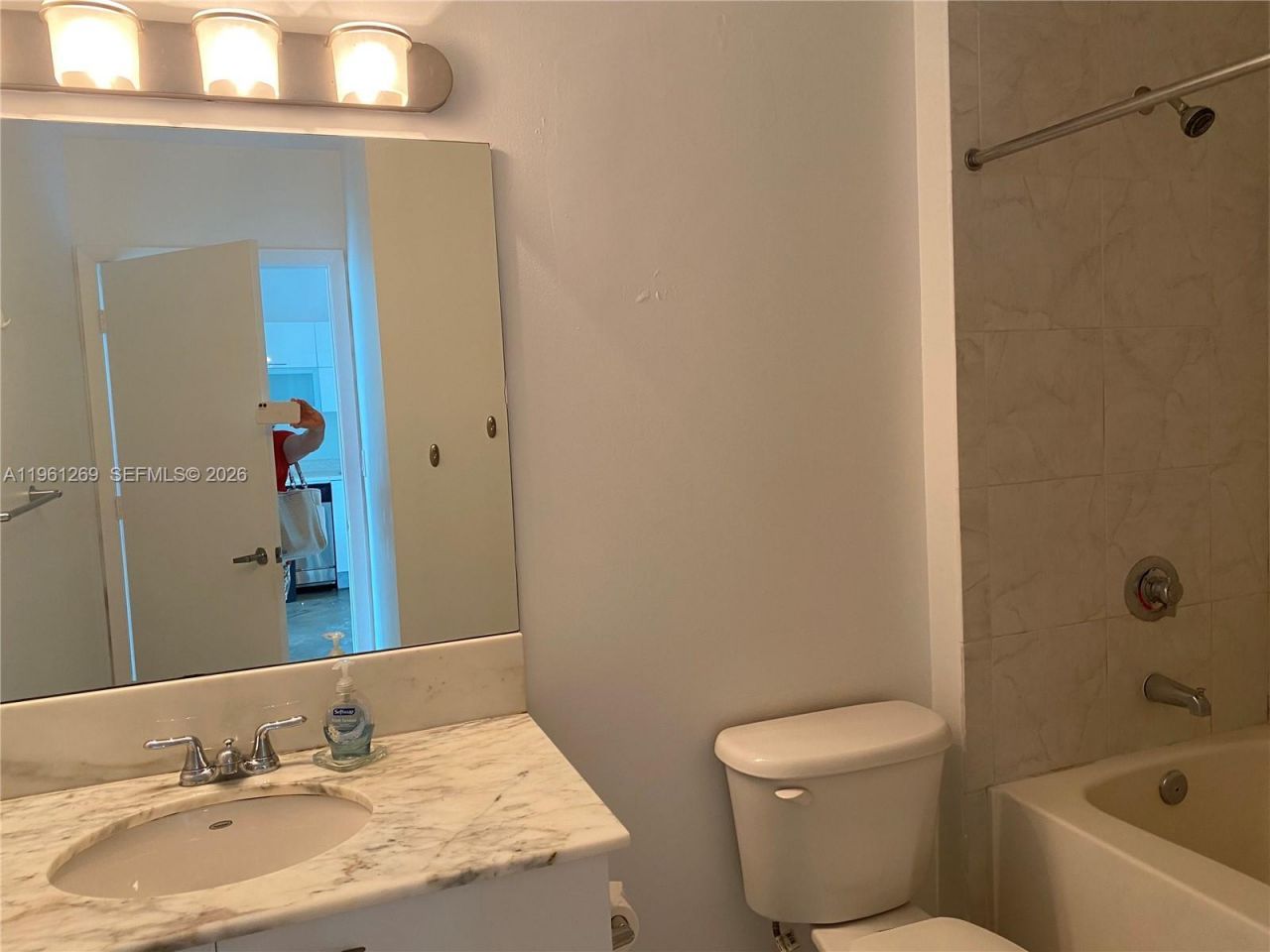 133 NE 2nd Ave , Unit 2511, Miami, FL 33132 Photo