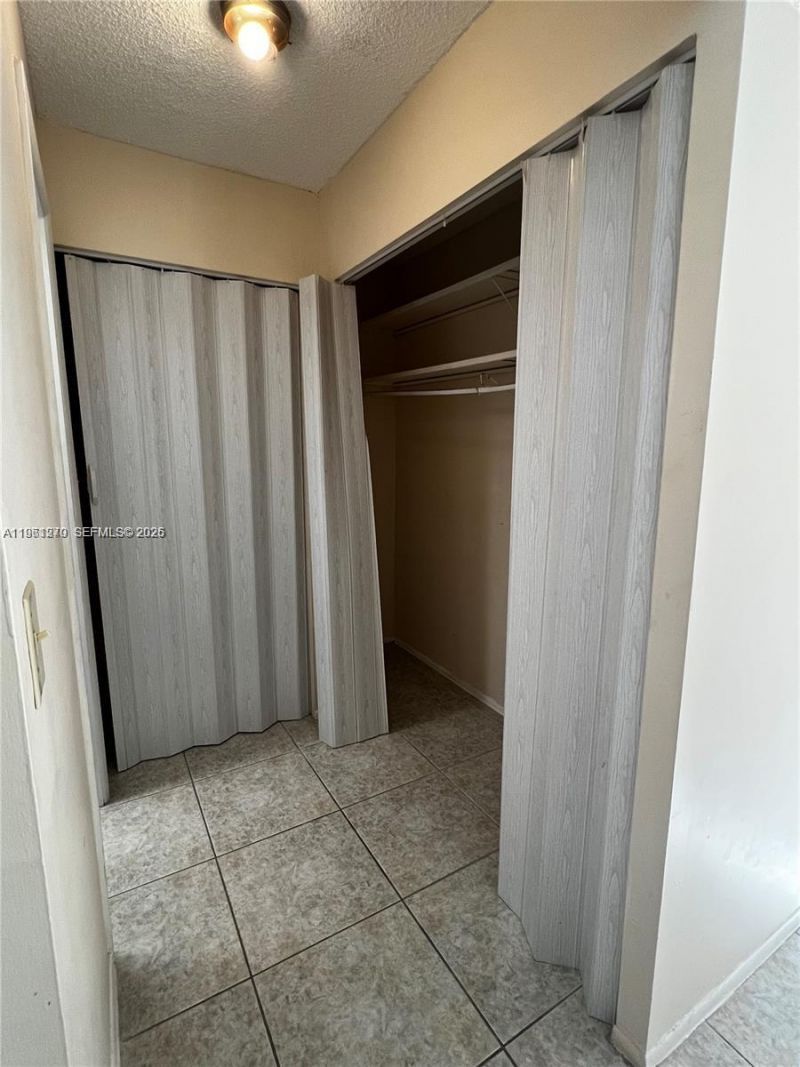 3760 Inverrary Dr , Unit 2Z, Lauderhill, FL 33319 Photo