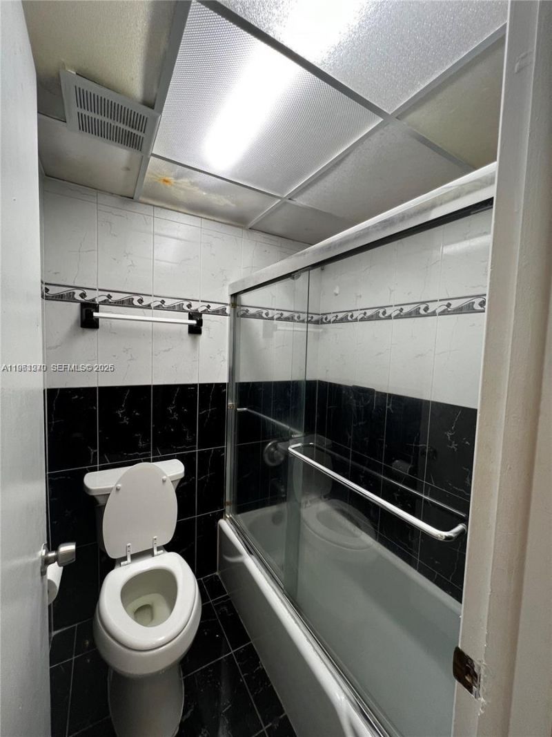 3760 Inverrary Dr , Unit 2Z, Lauderhill, FL 33319 Photo