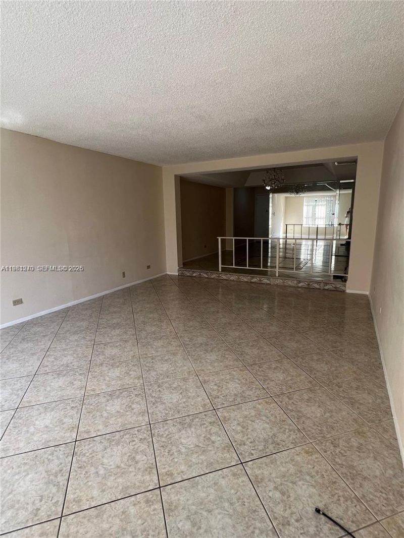 3760 Inverrary Dr , Unit 2Z, Lauderhill, FL 33319 Photo