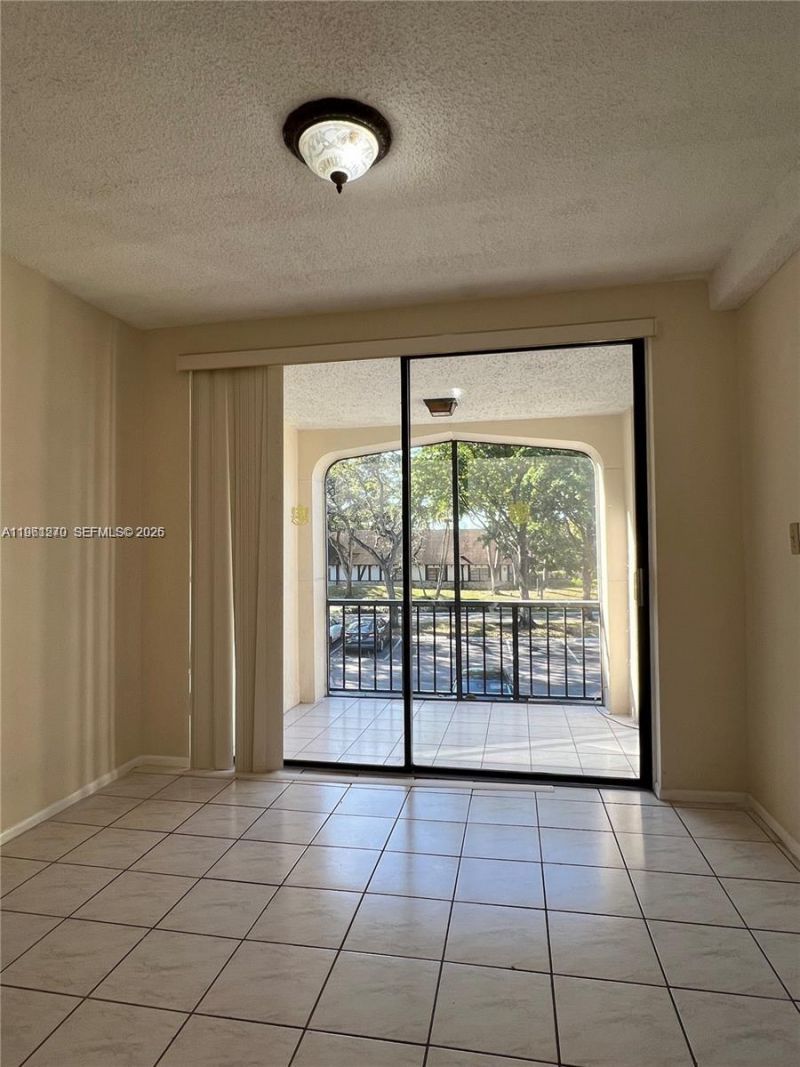 3760 Inverrary Dr , Unit 2Z, Lauderhill, FL 33319 Photo