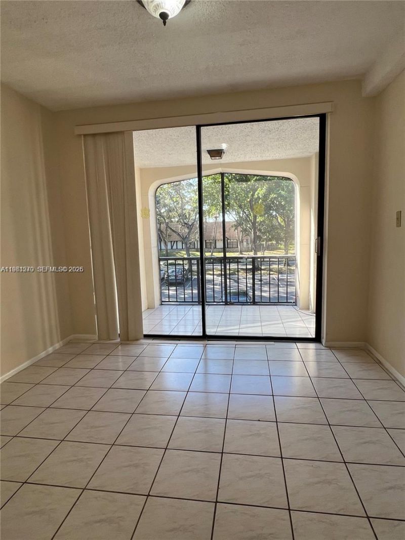 3760 Inverrary Dr , Unit 2Z, Lauderhill, FL 33319 Photo