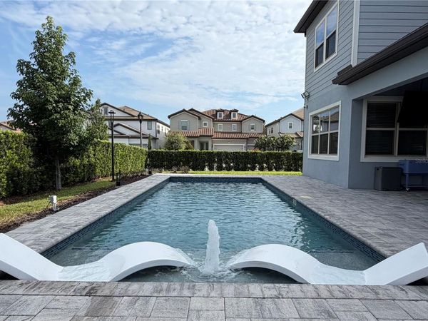 8024 LEAF GROVE CIRCLE CIRCLE, ORLANDO, FL 32836