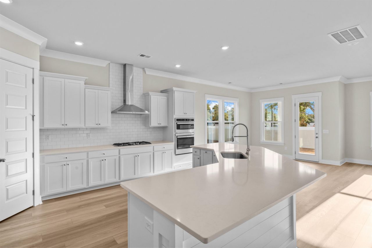 215 Atlantic Breeze St. Photo 8