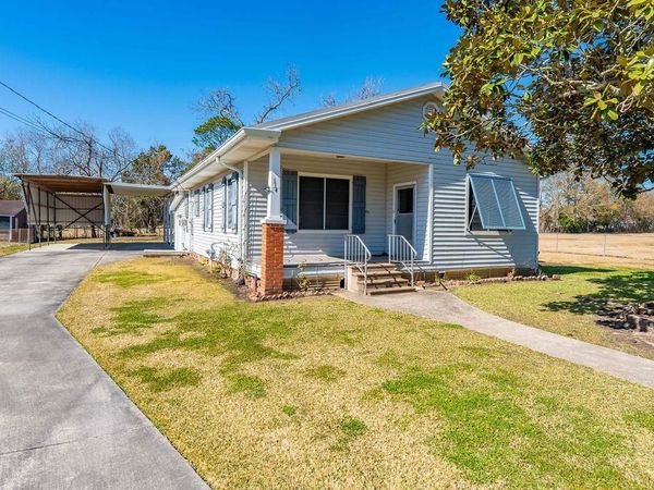 114 Peach St, Labadieville, LA 70372