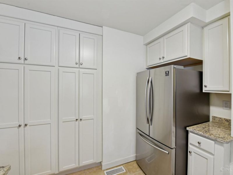 335 Albion Avenue, Glendale, OH 45246 Photo 8