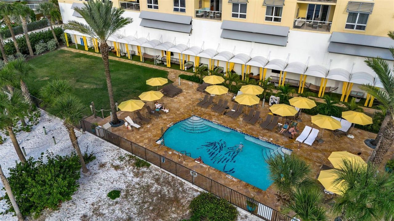 915 Seaside Drive, Unit 410, Weeks, Sarasota, FL 34242 Photo