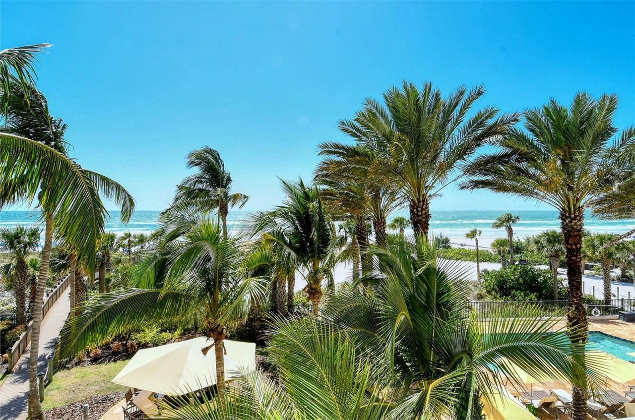 915 Seaside Drive, Unit 410, Weeks, Sarasota, FL 34242 Photo