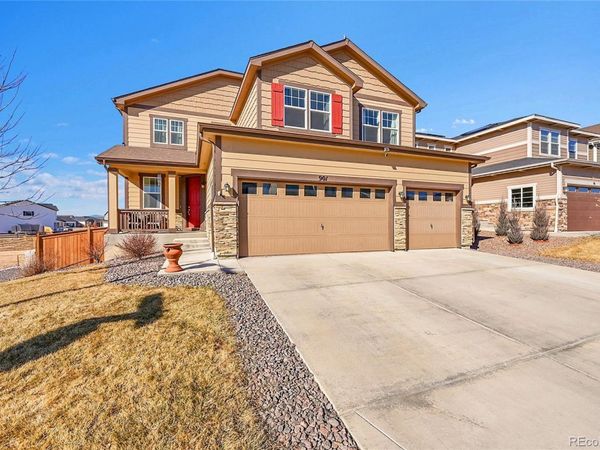 901 N Vandriver Way, Aurora, CO 80018