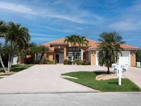 2725 SW Somber Road, Port St. Lucie, FL 34953