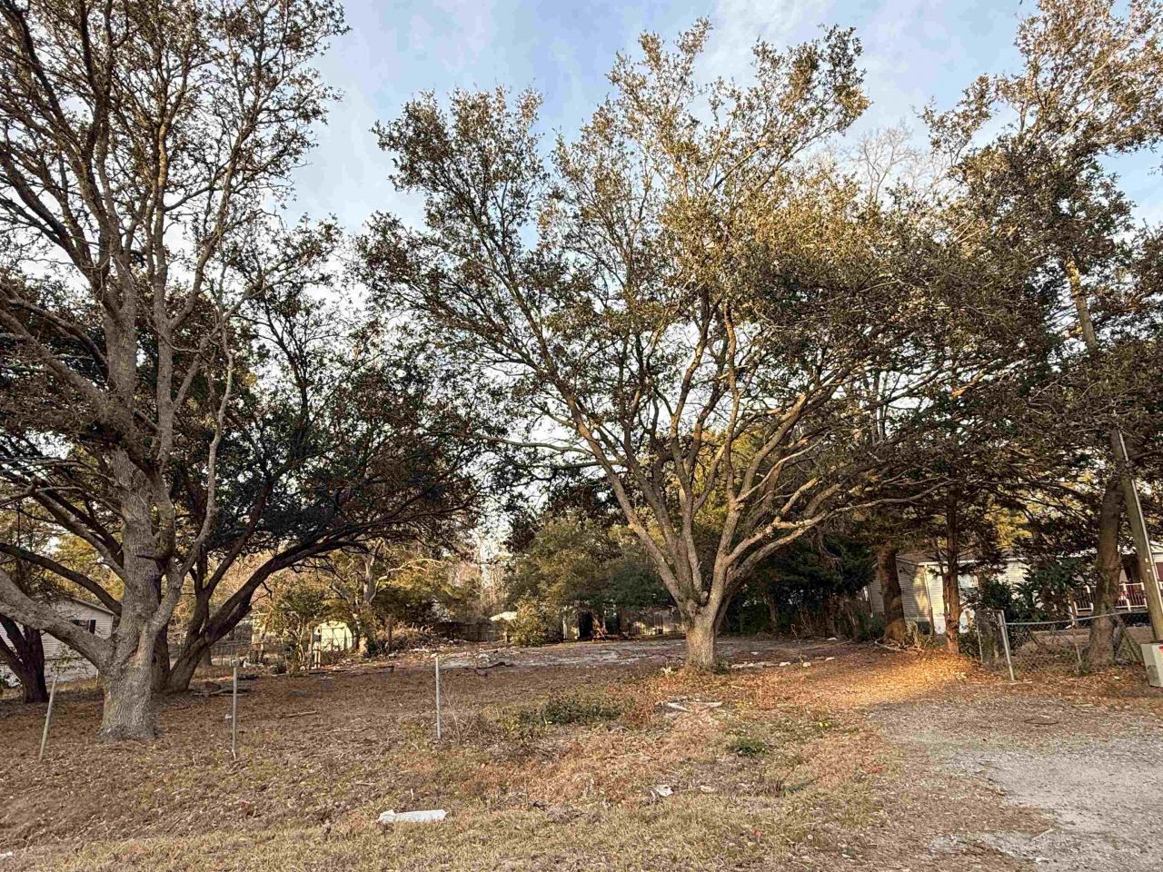 936 Woodwinds Dr. Photo 2