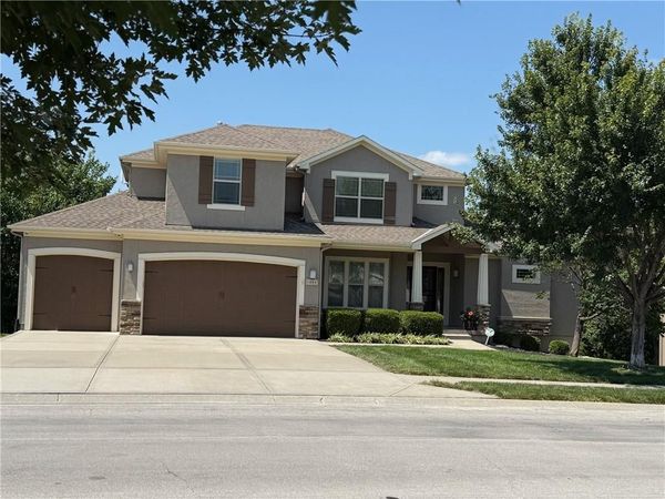 1844 NE Parks Summit Boulevard, Lee's Summit, MO 64064