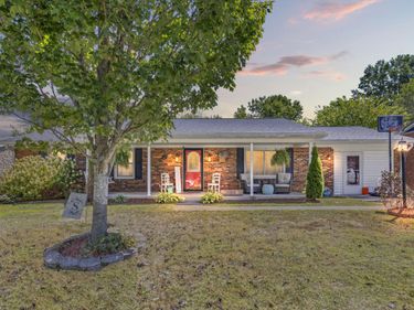 132 Meadowbrook Drive, Frankfort, KY 40601