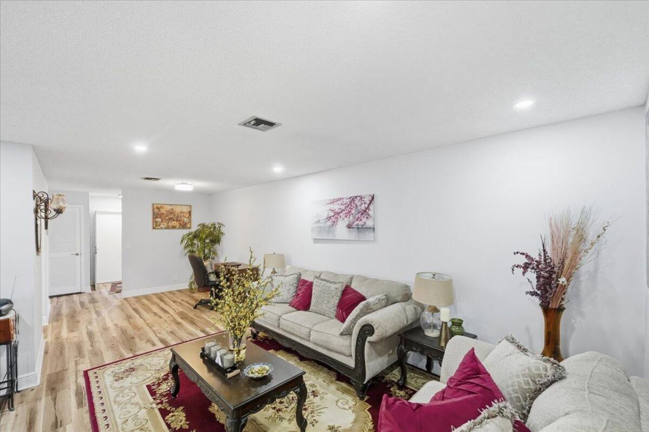 1017 Pheasant Run Drive, Unit D, Fort Pierce, FL 34982 Photo