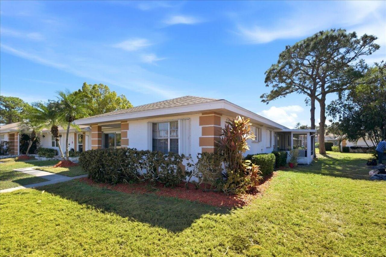 1017 Pheasant Run Drive, Unit D, Fort Pierce, FL 34982 Photo
