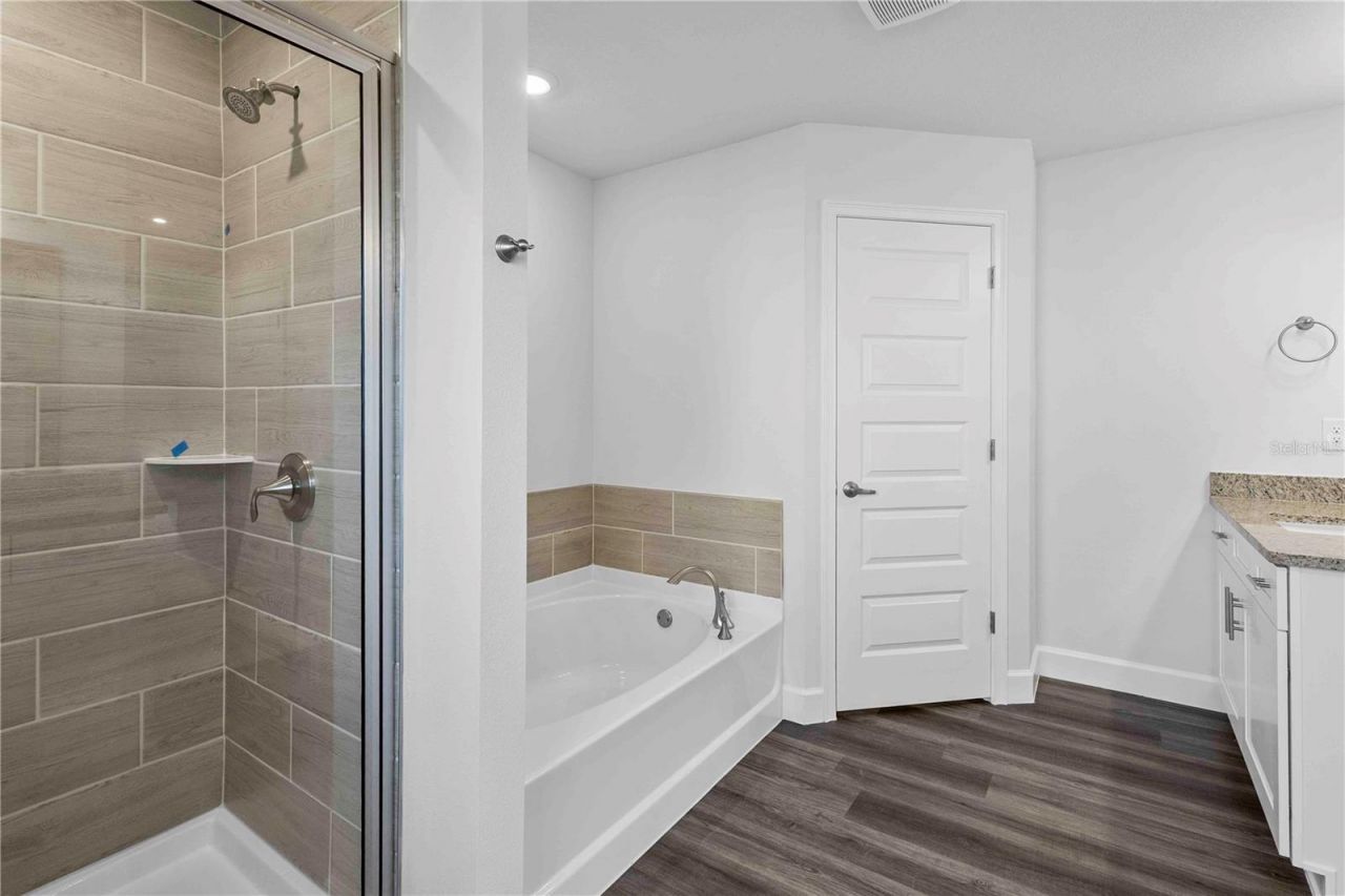 483 SW Bellflower Drive, Lake City, FL 32024 Photo