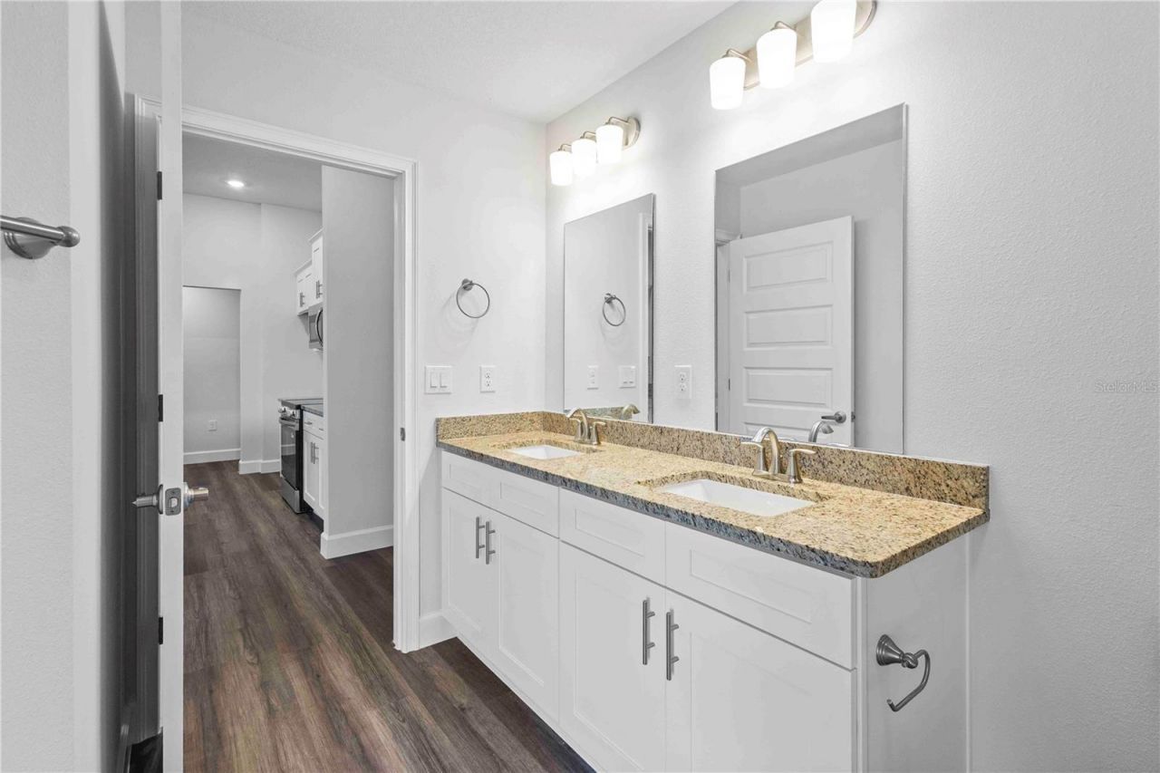 483 SW Bellflower Drive, Lake City, FL 32024 Photo