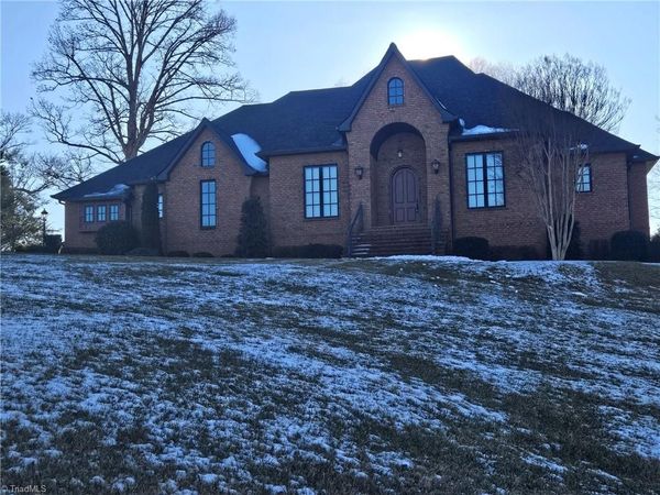 175 Twelve Oaks Lane, Wilkesboro, NC 28697