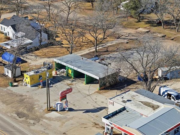 703 Avenue D, Moody, TX 76557
