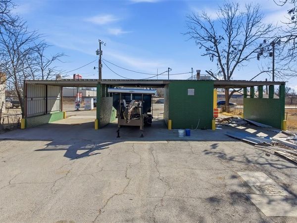 703 Avenue D, Moody, TX 76557
