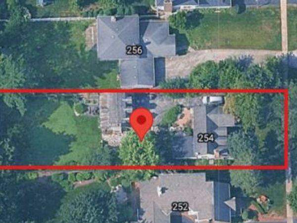 254 Coe Road, Clarendon Hills, IL 60514