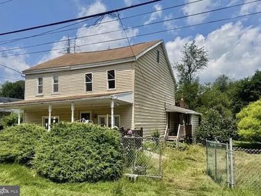 225-227 FURNACE STREET, SHENANDOAH, PA 17976