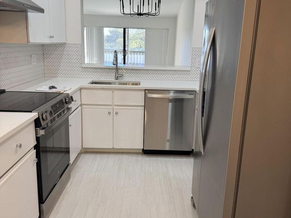 5021 Oak Hill Lane, Unit 123, Delray Beach, FL 33484