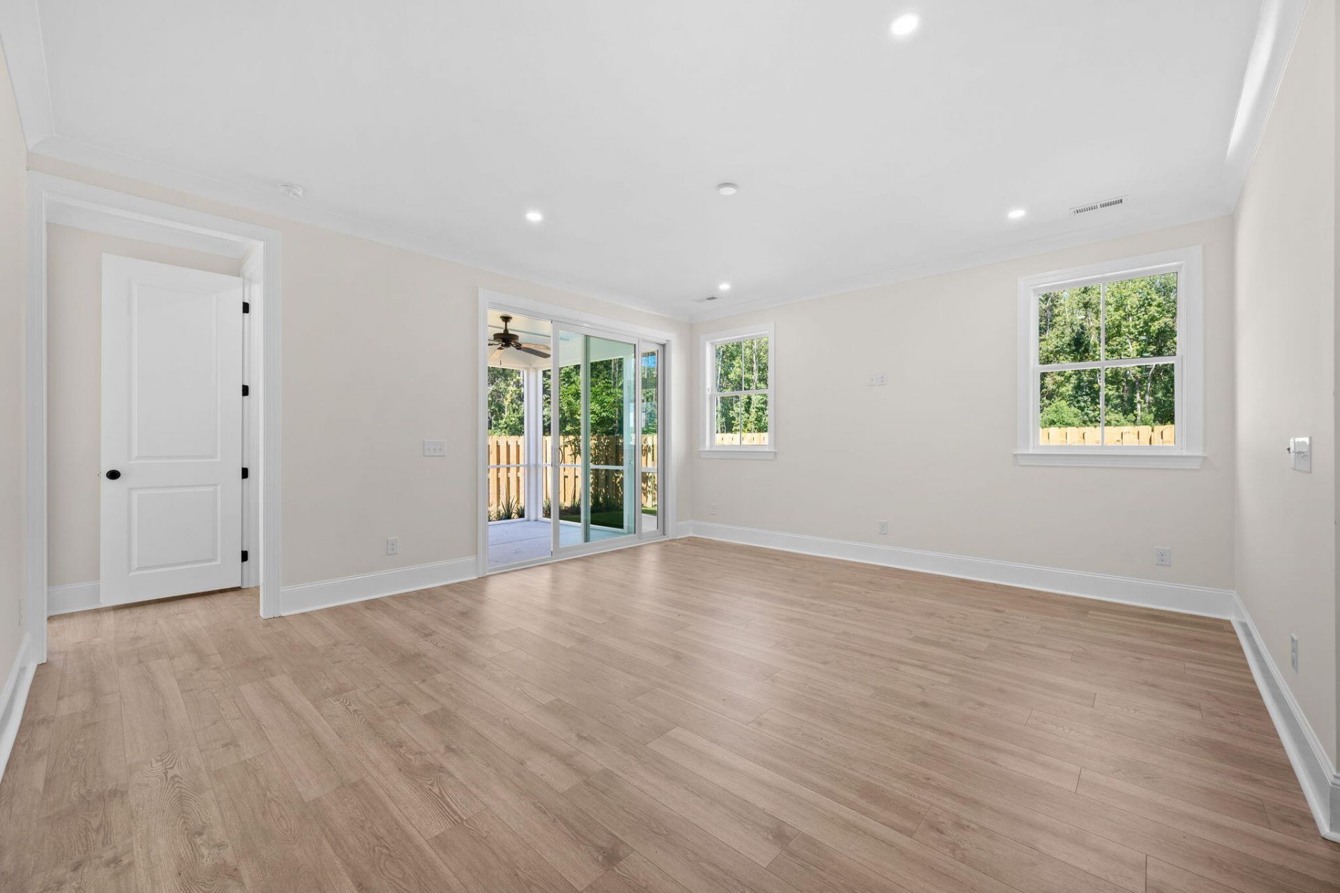 313 Livewell Court Photo 28