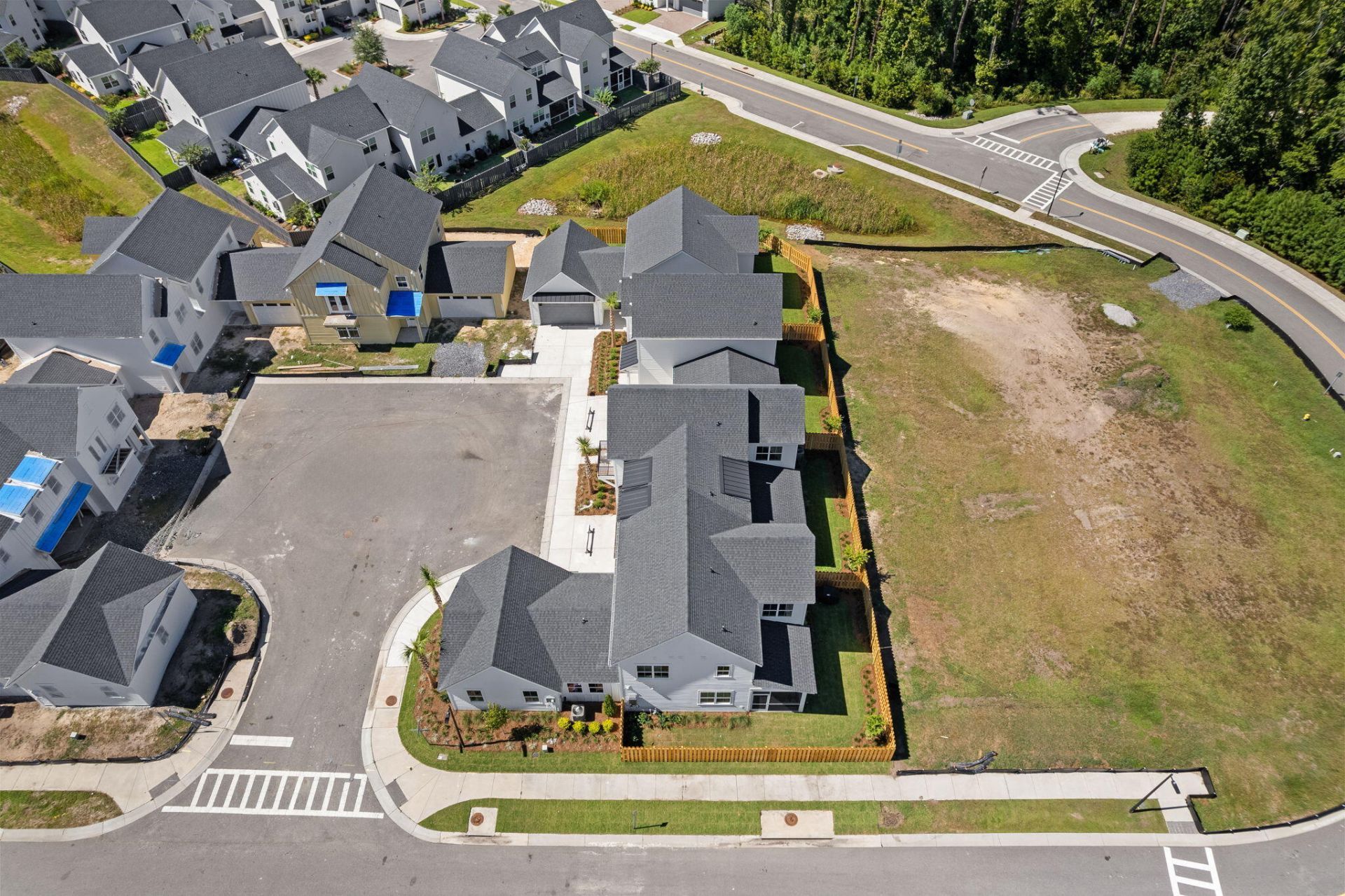 313 Livewell Court Photo 5