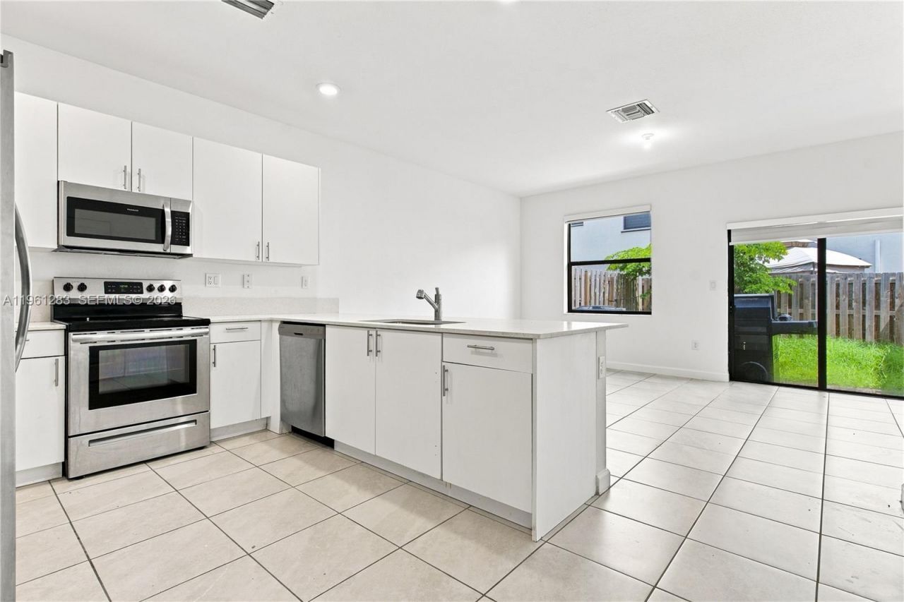 11831 SW 246th Ter, Homestead, FL 33032 Photo