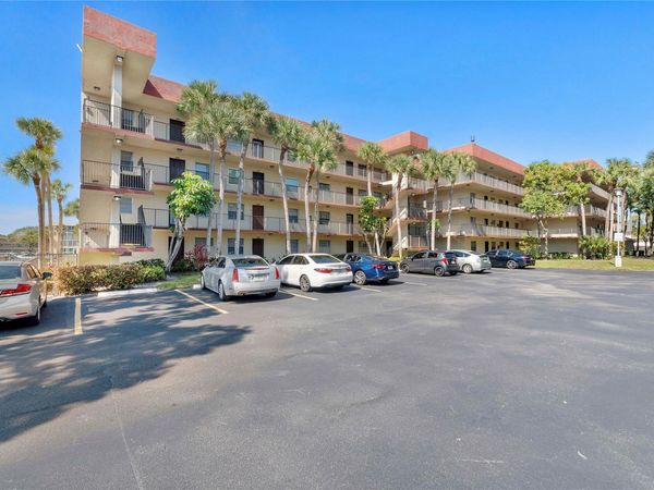 3341 NW 47th Terrace, Unit 206, Lauderdale Lakes, FL 33319