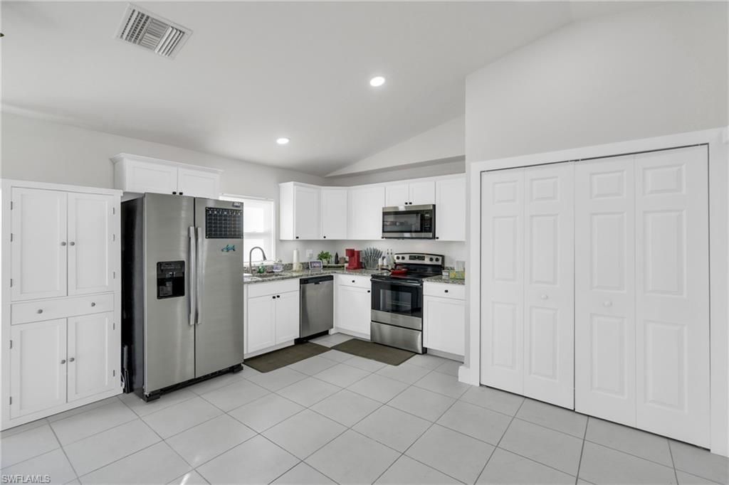 1327 NE 12th Ave , Cape Coral, FL 33909 Photo