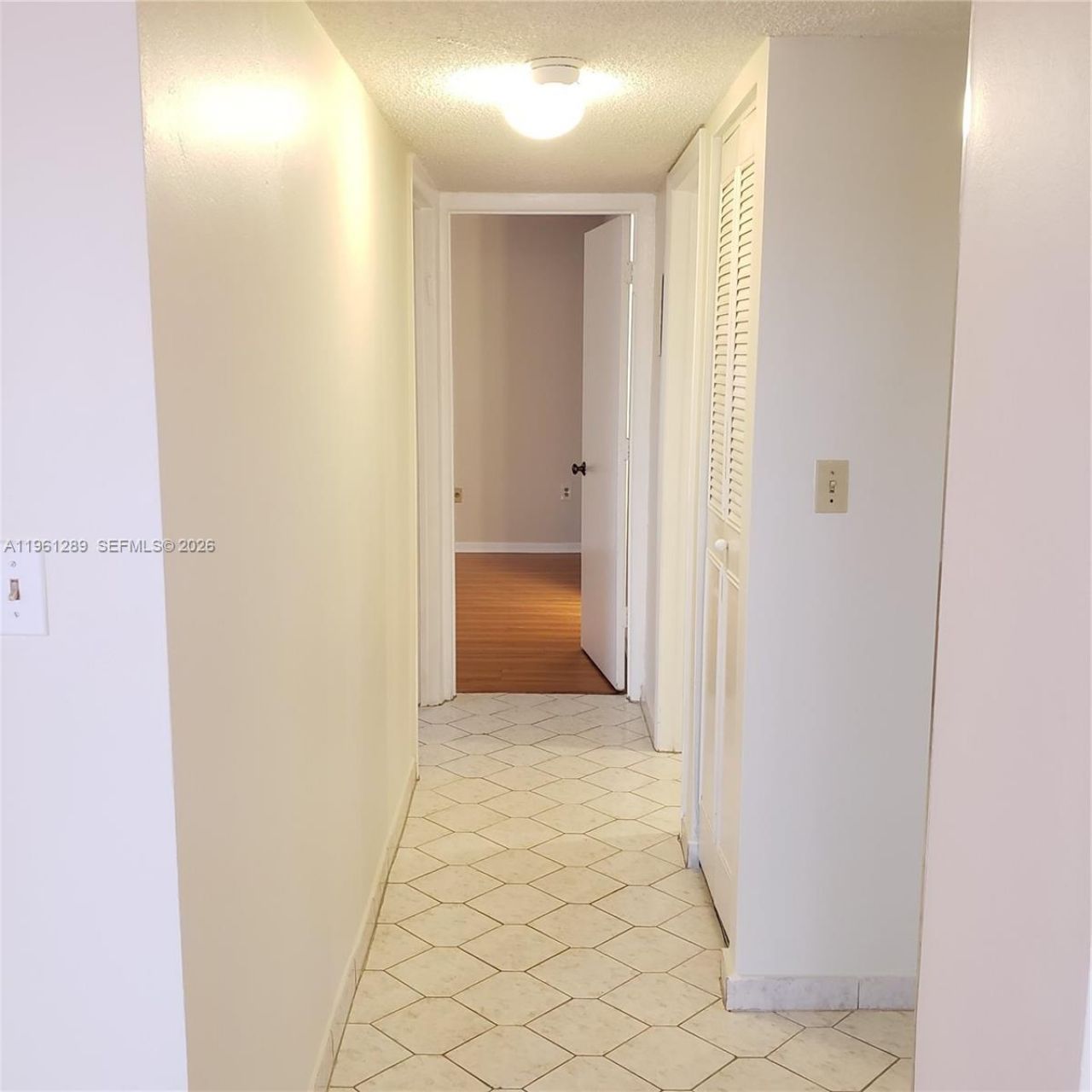 1200 NE Miami Gardens Dr, Unit 213W, Miami, FL 33179 Photo