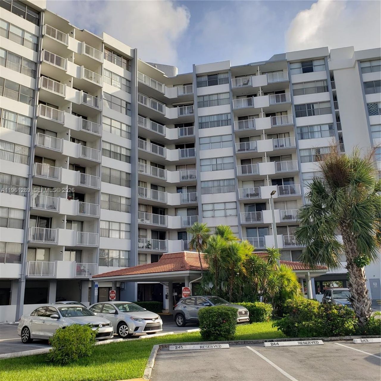 1200 NE Miami Gardens Dr, Unit 213W, Miami, FL 33179 Photo