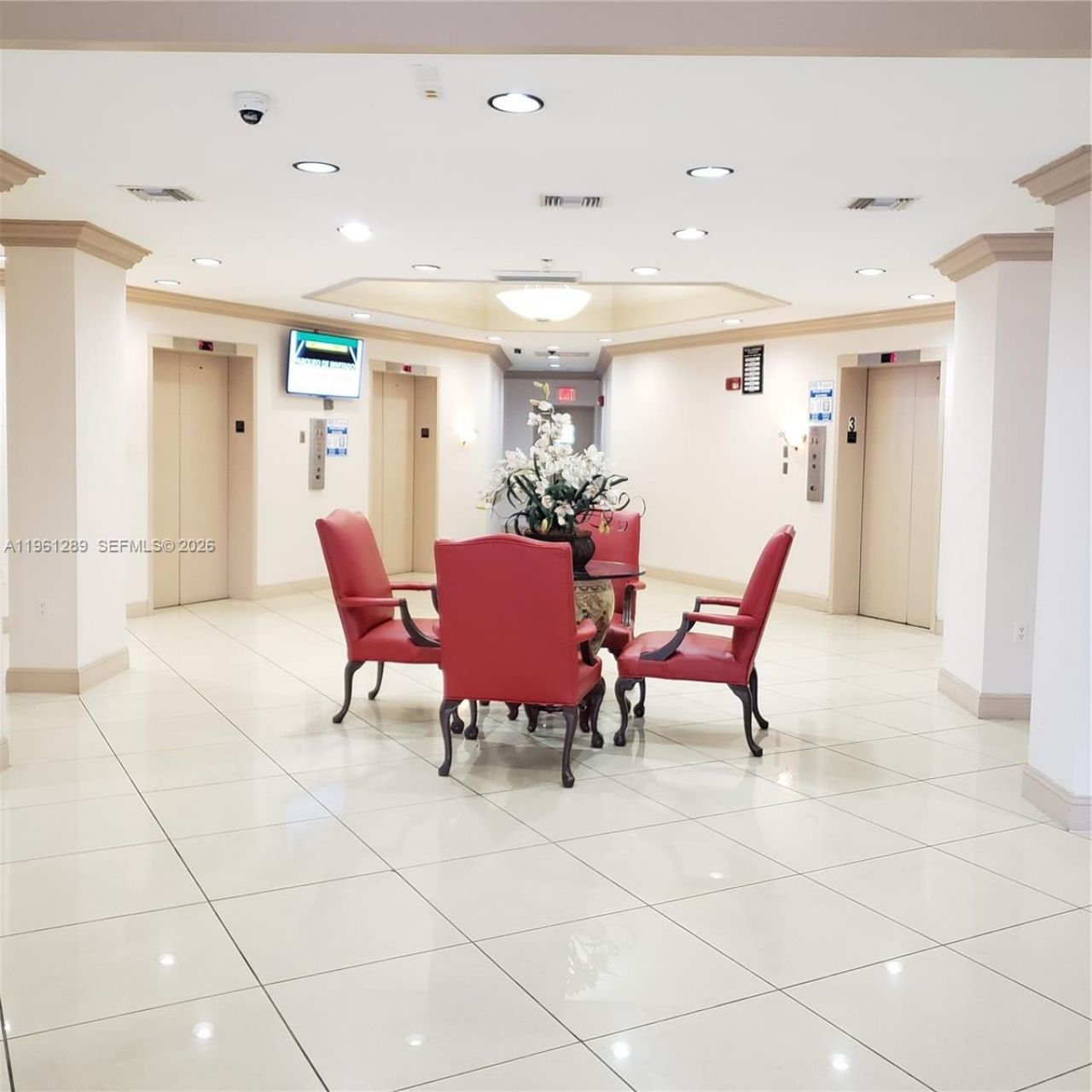 1200 NE Miami Gardens Dr, Unit 213W, Miami, FL 33179 Photo