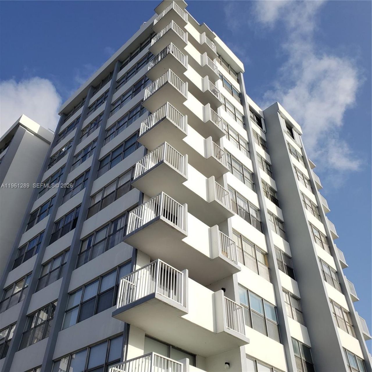 1200 NE Miami Gardens Dr, Unit 213W, Miami, FL 33179 Photo