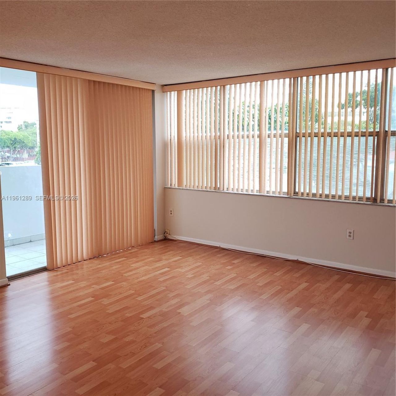 1200 NE Miami Gardens Dr, Unit 213W, Miami, FL 33179 Photo