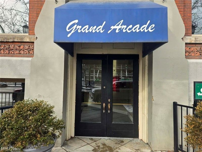 408 W Saint Clair Avenue, Unit 309, Cleveland, OH 44113 Photo 2