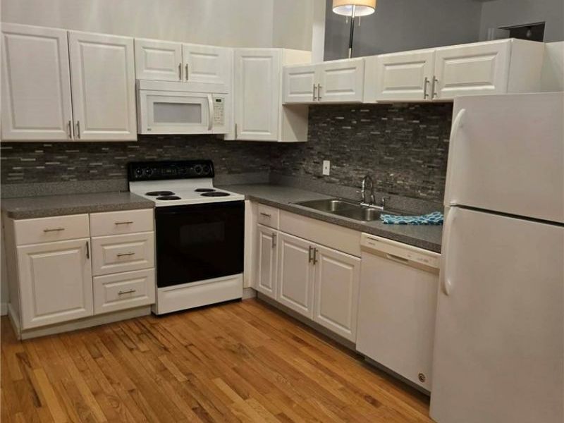 408 W Saint Clair Avenue, Unit 309, Cleveland, OH 44113 Photo 4