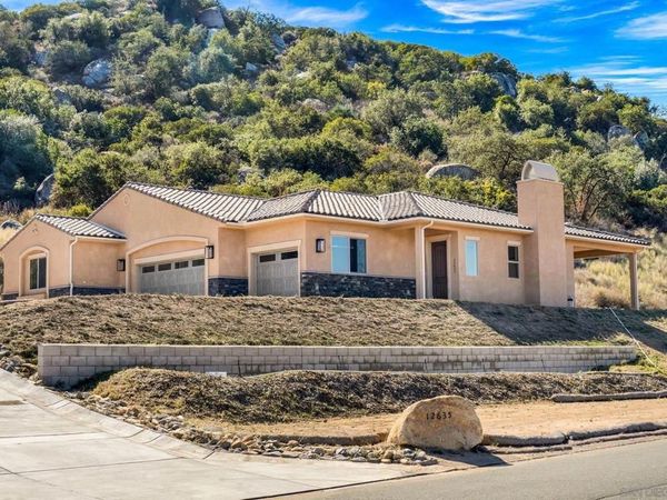 12635 Via Vigneto, Lakeside, CA 92040